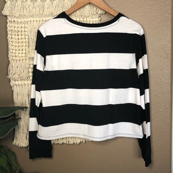 Black Striped Long Sleeve Cropped Top - Picture 2 of 5